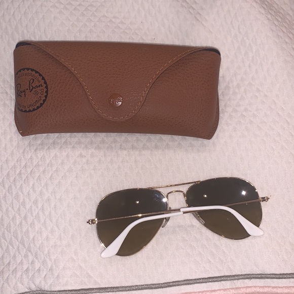 Classic Aviator Ray Bans - Picture 2 of 3